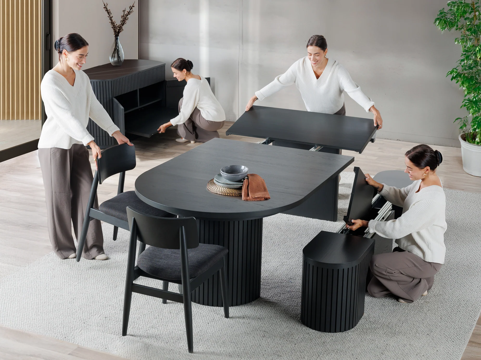 Round Dining Set - The Family - Image 29