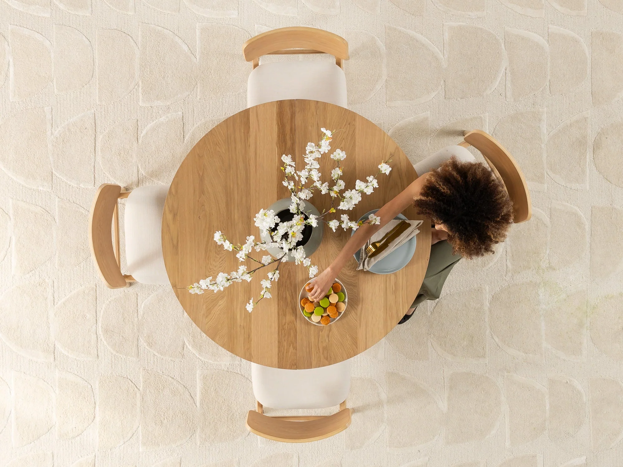 Round Dining Set - The Host - Image 22