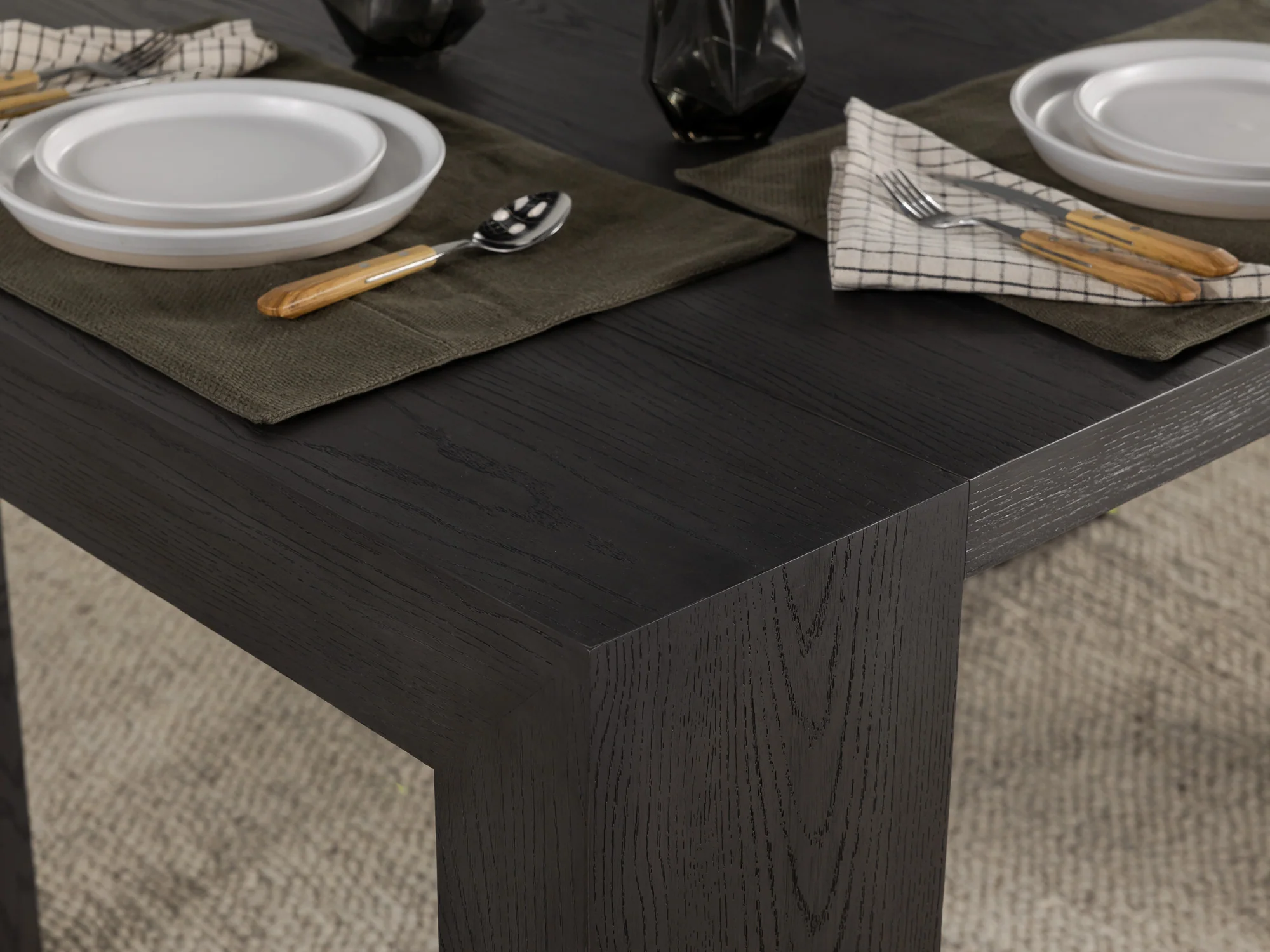 Dining Set - The Family - Image 92